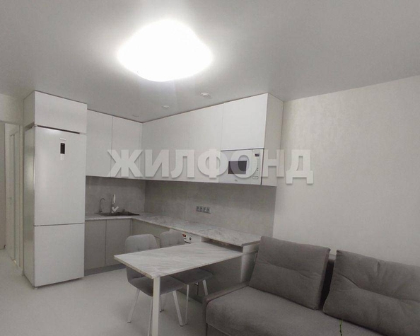 
   Продам 1-комнатную, 40 м², Ботанический пер, 4

. Фото 2.