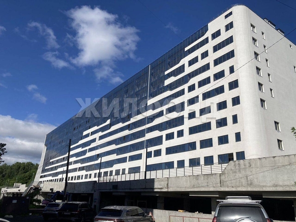 
   Продам 2-комнатную, 56.06 м², Аркадия Иванова ул, 21

. Фото 19.