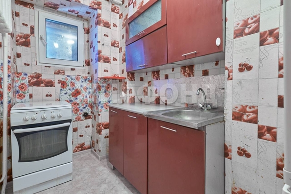 
   Продам 2-комнатную, 20.8 м², Беринга ул, 3/1

. Фото 11.