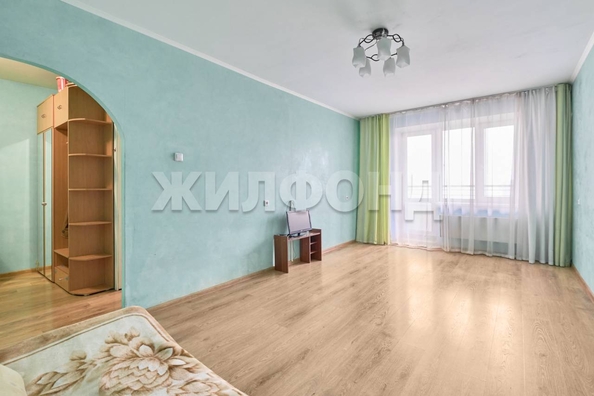 
   Продам 2-комнатную, 59 м², Урожайный пер, 29/1

. Фото 3.