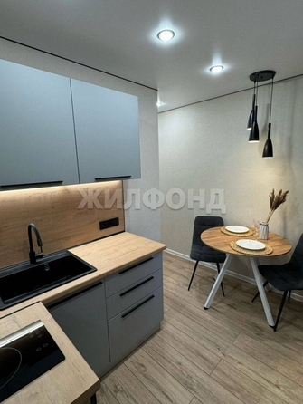 
   Продам 2-комнатную, 44.4 м², Ференца Мюнниха ул, 10

. Фото 1.