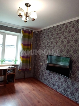 
   Продам 3-комнатную, 67.7 м², Киевская ул, 28

. Фото 4.