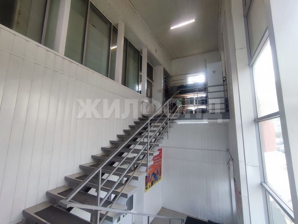 
   Продам торговое помещение, 813 м², Сибирская ул

. Фото 3.