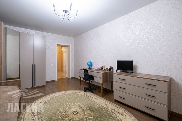 
  Продается 3-комн. квартира, 107.9 м², Аркадия Иванова ул, д. 27
. Фото 4.