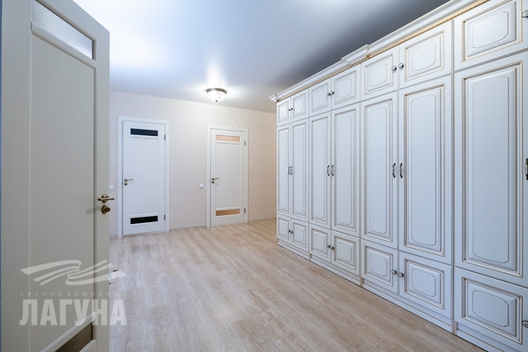 
  Продается 3-комн. квартира, 107.9 м², Аркадия Иванова ул, д. 27
. Фото 16.