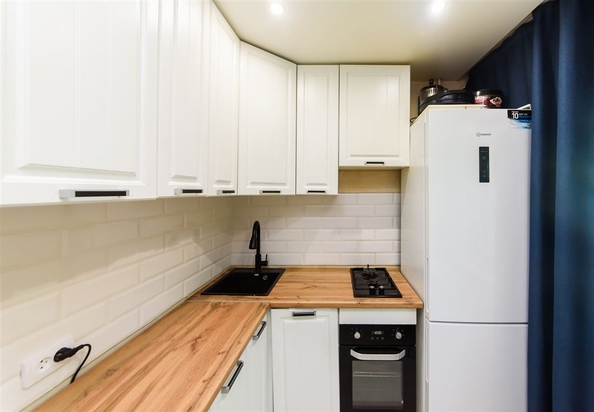 
  Продается 2-комн. квартира, 45.7 м², Бела Куна ул
. Фото 3.