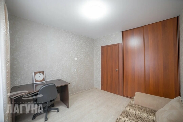 
  Сдается 3-комн. квартира, 65 м², Лебедева ул, д. 8
. Фото 2.