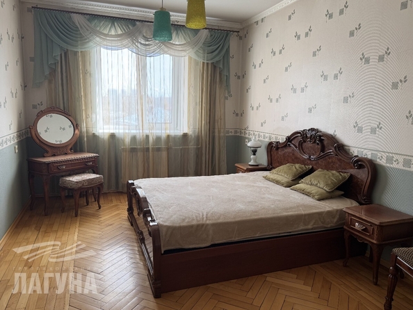 
  Сдается 3-комн. квартира, 109 м², Пионерский пер, д. 10
. Фото 5.