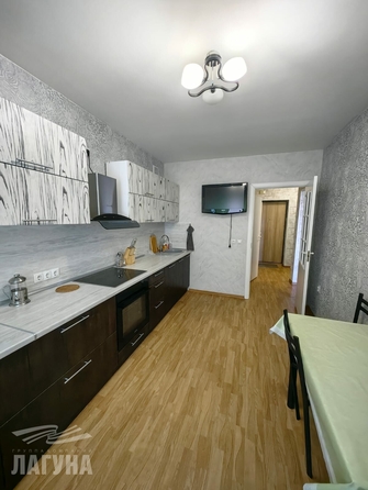 
  Сдается 1-комн. квартира, 42.3 м², Сибирская ул, д. 116
. Фото 2.