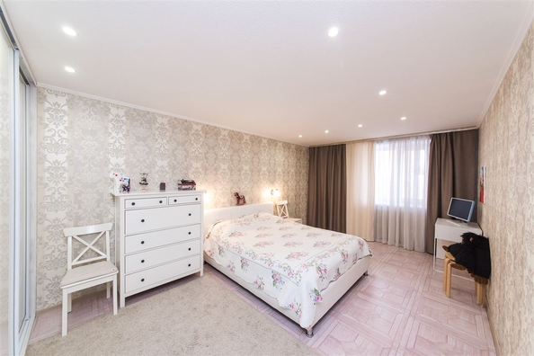 
  Сдается 3-комн. квартира, 70.4 м², Косарева ул
. Фото 5.
