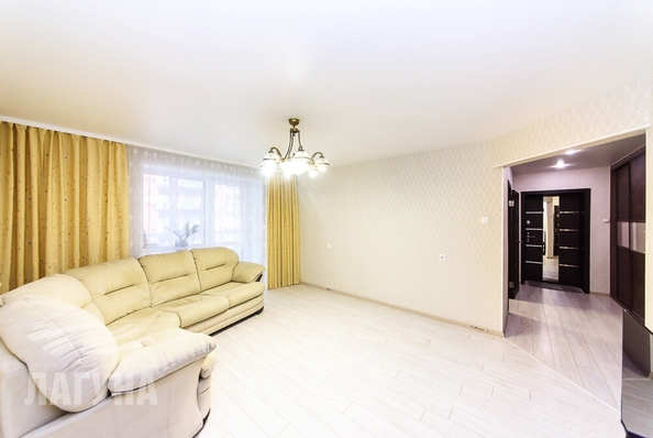 
  Продается 2-комн. квартира, 60.5 м², Иркутский тракт, д. 183/1
. Фото 9.