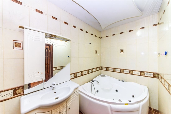 
  Продается 3-комн. квартира, 106.5 м², Ференца Мюнниха ул
. Фото 20.