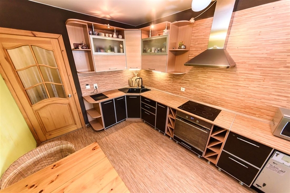 
  Продается 2-комн. квартира, 66.9 м², Сибирская ул
. Фото 10.