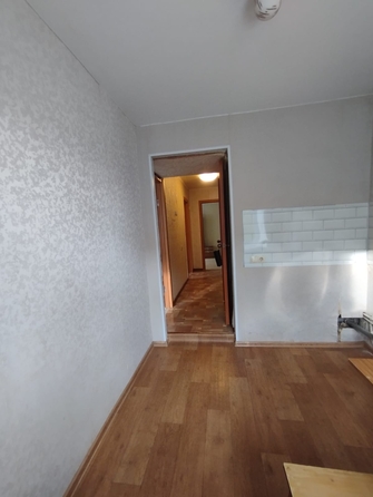 
  Продается 3-комн. квартира, 61.3 м², Суворова ул, д. 10
. Фото 12.