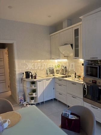 
  Продается 1-комн. квартира, 41 м², Герасименко ул, д. 1/8
. Фото 3.