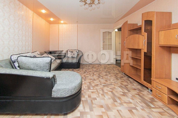 
  Продается 2-комн. квартира, 52 м², Светлый пер, д. 32
. Фото 1.