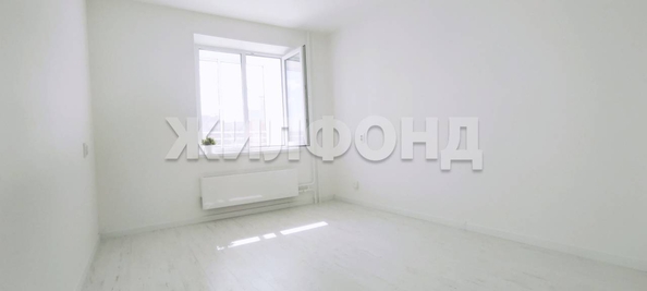 
  Продается 2-комн. квартира, 66 м², Сосновый пер, д. 8
. Фото 1.