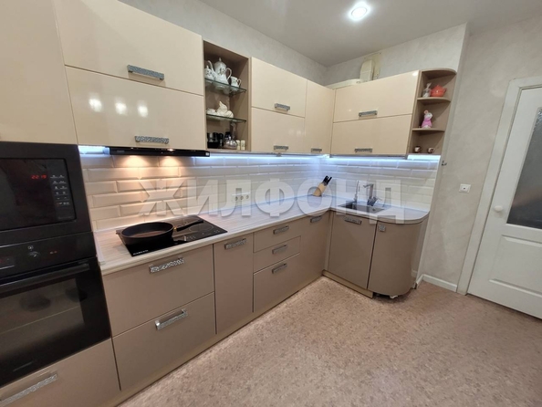 
  Продается 3-комн. квартира, 76.9 м², Дальне-Ключевская ул, д. 16А
. Фото 13.