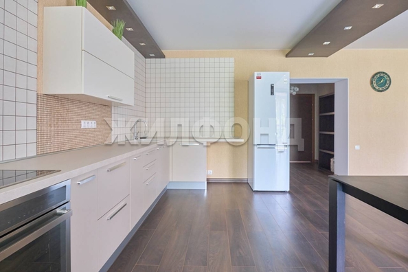 
  Продается 3-комн. квартира, 93 м², Карла Маркса ул, д. 36
. Фото 6.