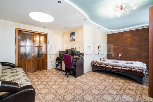 
  Продается 3-комн. квартира, 83.8 м², Солнечная ул, д. 23
. Фото 2.