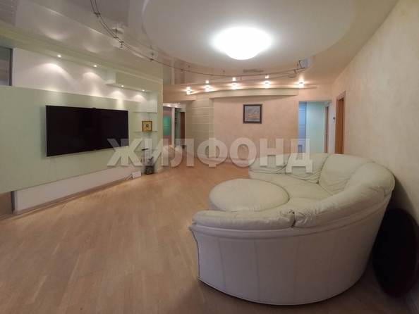 
  Продается 3-комн. квартира, 124 м², Кузнецова ул, д. 15
. Фото 2.