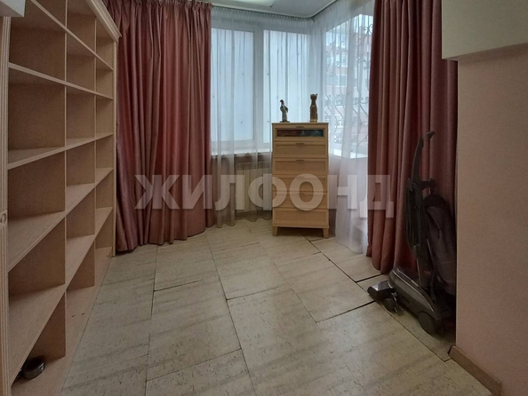 
  Продается 3-комн. квартира, 124 м², Кузнецова ул, д. 15
. Фото 6.