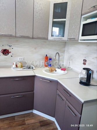 
  Продается 3-комн. квартира, 63 м², Клюева ул, д. 20
. Фото 3.