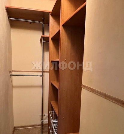 
  Продается 3-комн. квартира, 72.4 м², Академический мкр, д. 17
. Фото 10.