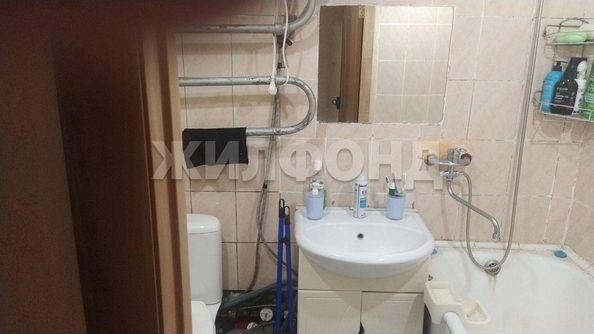 
  Продается 3-комн. квартира, 61 м², Алтайская ул, д. 122
. Фото 10.