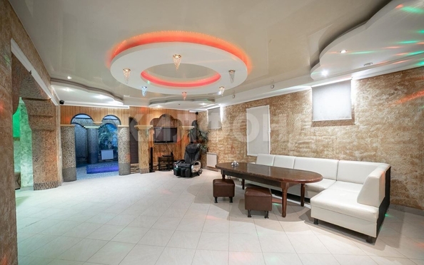 
  Продается универсальное помещение 800 м². Фото 1.