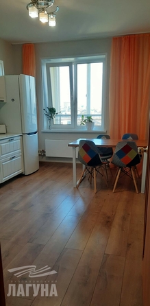 
  Сдается 2-комн. квартира 67 м². Фото 1.