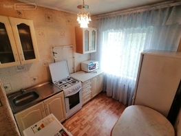 Продается 3-комнатная квартира Героя Советского Союза Васильева, 54.7 м², 2450000 рублей