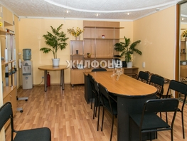 Продается 4-комнатная квартира Красноармейский пр-кт, 98.1 м², 9800000 рублей