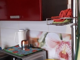 Снять трехкомнатную квартиру Братьев Ждановых ул, 85 м², 2500 рублей