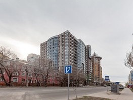 Продается 3-комнатная квартира Комсомольский пр-кт, 104.4  м², 16500000 рублей