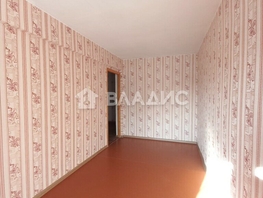 Продается 4-комнатная квартира Виктора Петрова ул, 80.7 м², 6000000 рублей