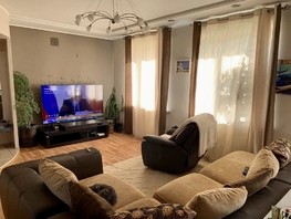 Продается 4-комнатная квартира Комсомольская ул, 121.8  м², 9800000 рублей