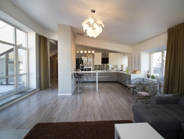 4-комнатная квартира, 200 м², 5/5 этаж