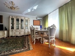 Продается 4-комнатная квартира Строителей б-р, 160.2  м², 18500000 рублей