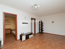 Продается 4-комнатная квартира Строителей б-р, 60.5  м², 5500000 рублей