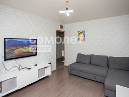 Продается 3-комнатная квартира Строителей б-р, 46.9 м², 4200000 рублей