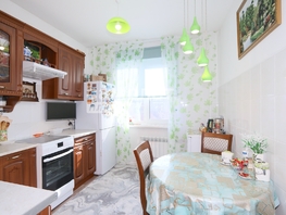 Продается 3-комнатная квартира Строителей б-р, 64  м&sup2;, 6290000 рублей