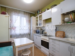 Продается 2-комнатная квартира Связистов ул, 50.2 м², 4700000 рублей