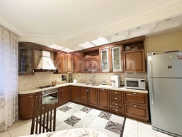 Продается 4-комнатная квартира Ватутина ул, 95.5  м&sup2;, 19000000 рублей