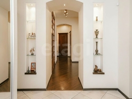 Продается 4-комнатная квартира Дзержинского пр-кт, 138  м&sup2;, 16400000 рублей