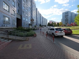 Продается 3-комнатная квартира 2-й (4 мкр.) кв-л, 63.4  м², 6100000 рублей