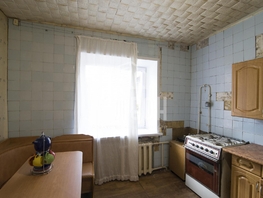 Продается 4-комнатная квартира Молодогвардейская ул, 83 м², 3800000 рублей