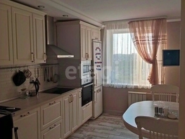Продается 3-комнатная квартира Омская ул, 100 м², 50000 рублей