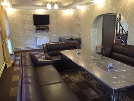 Дом, 240 м², 2 этаж