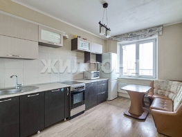 Продается 2-комнатная квартира Урожайный пер, 59 м², 5790000 рублей